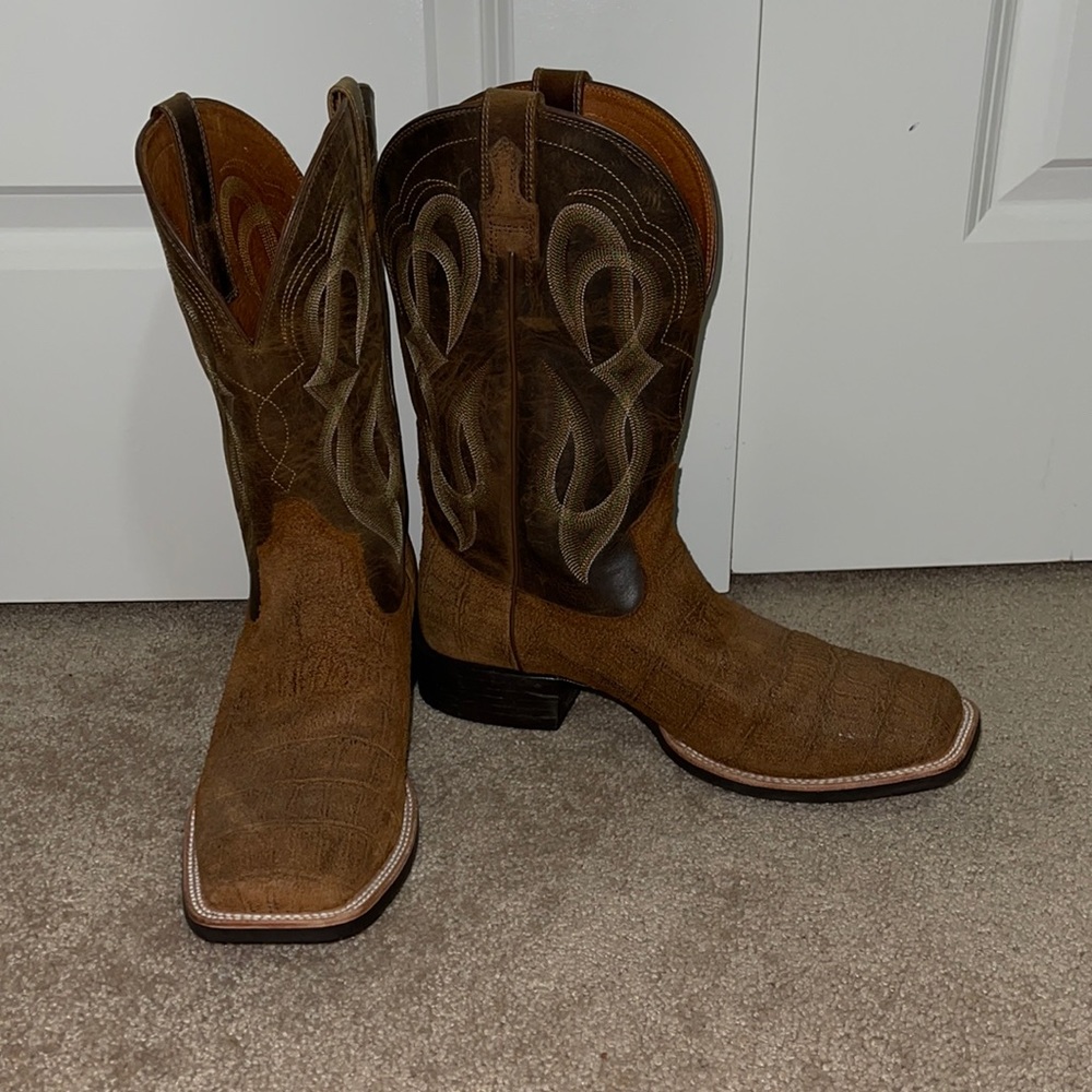 Brand New Ariat Cobalt Quantum Boots